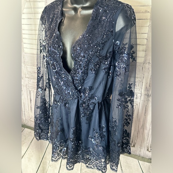 ON CALL PLAYSUIT IN NAVY BLUE SEQUIN - Picture 3 of 13